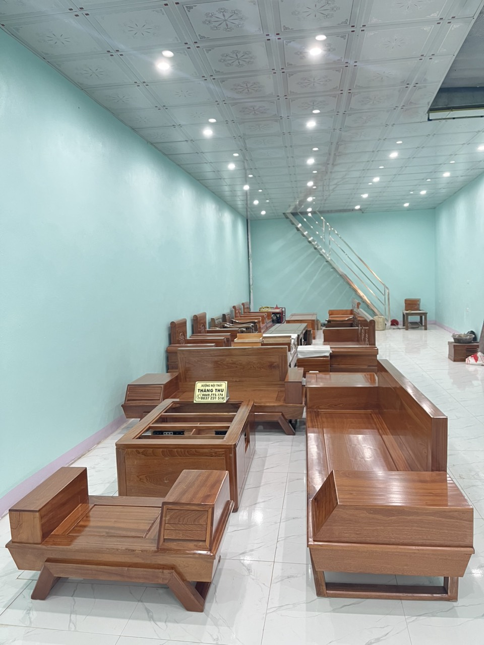 Bộ sofa phòng khách 2 văng chân thuyền gỗ xoan đào xịn nam phi