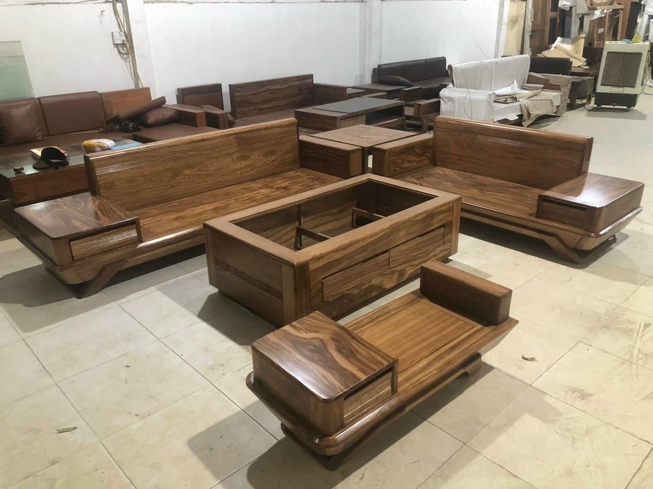 Sofa chân thuyền gỗ hương xám