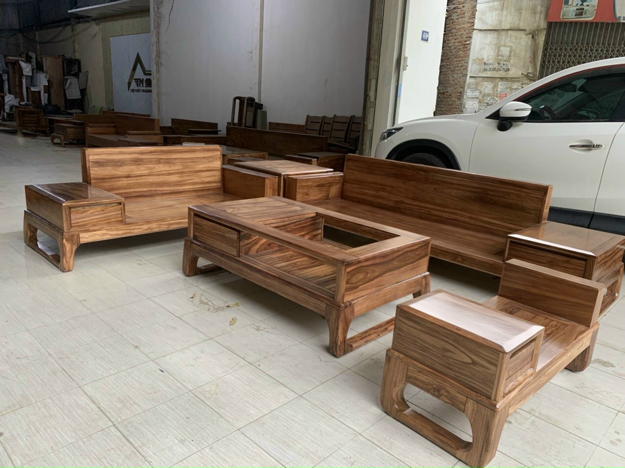 Sofa Gỗ Chân quỳ gỗ hương xám