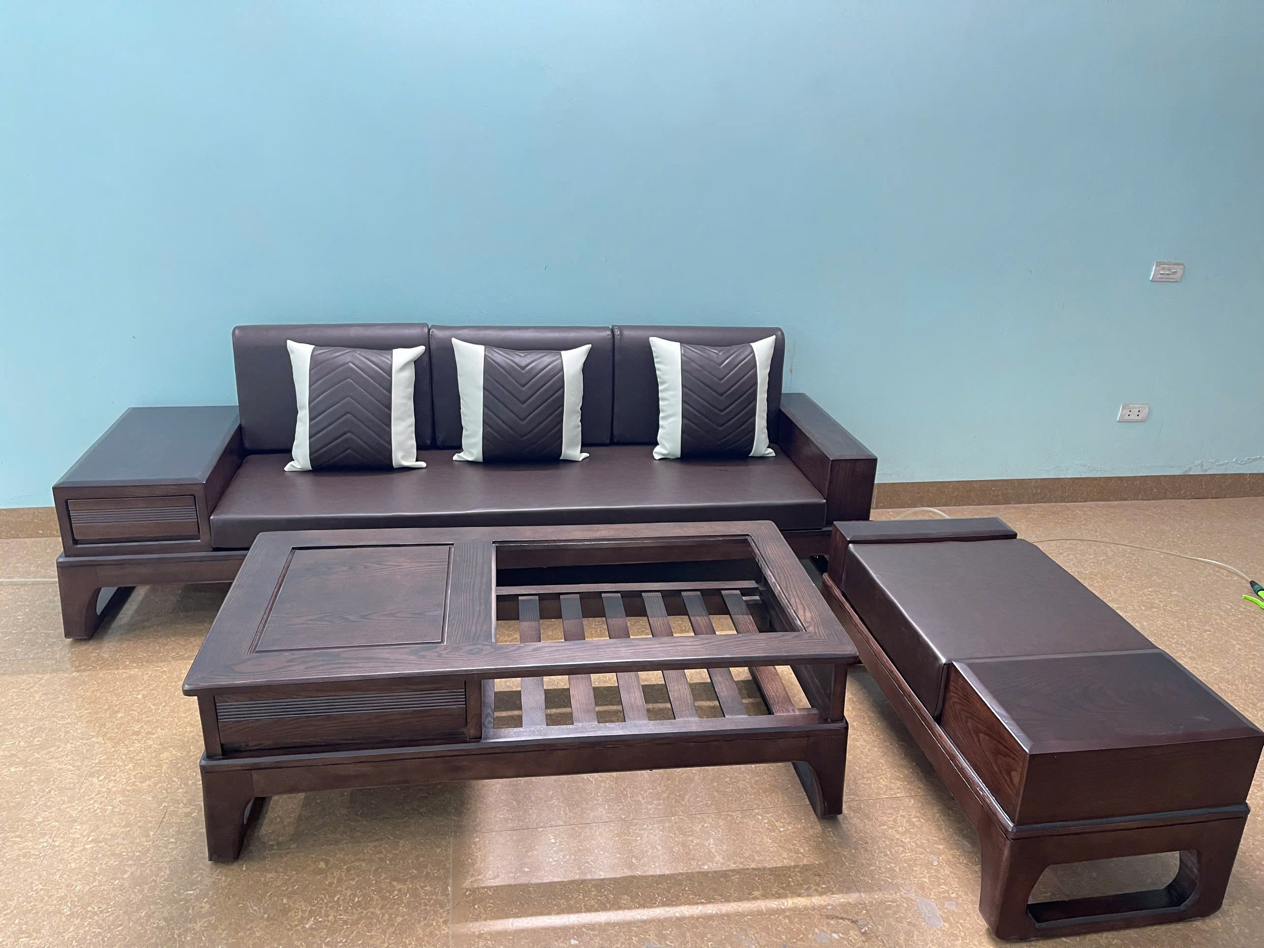 Bộ bàn ghế chân quỳ 1 văng gỗ cao cấp